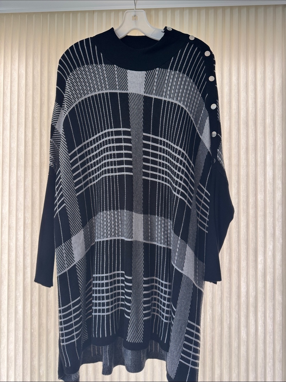 Joseph A Black and Gray Plaid Button-Shoulder Tunic